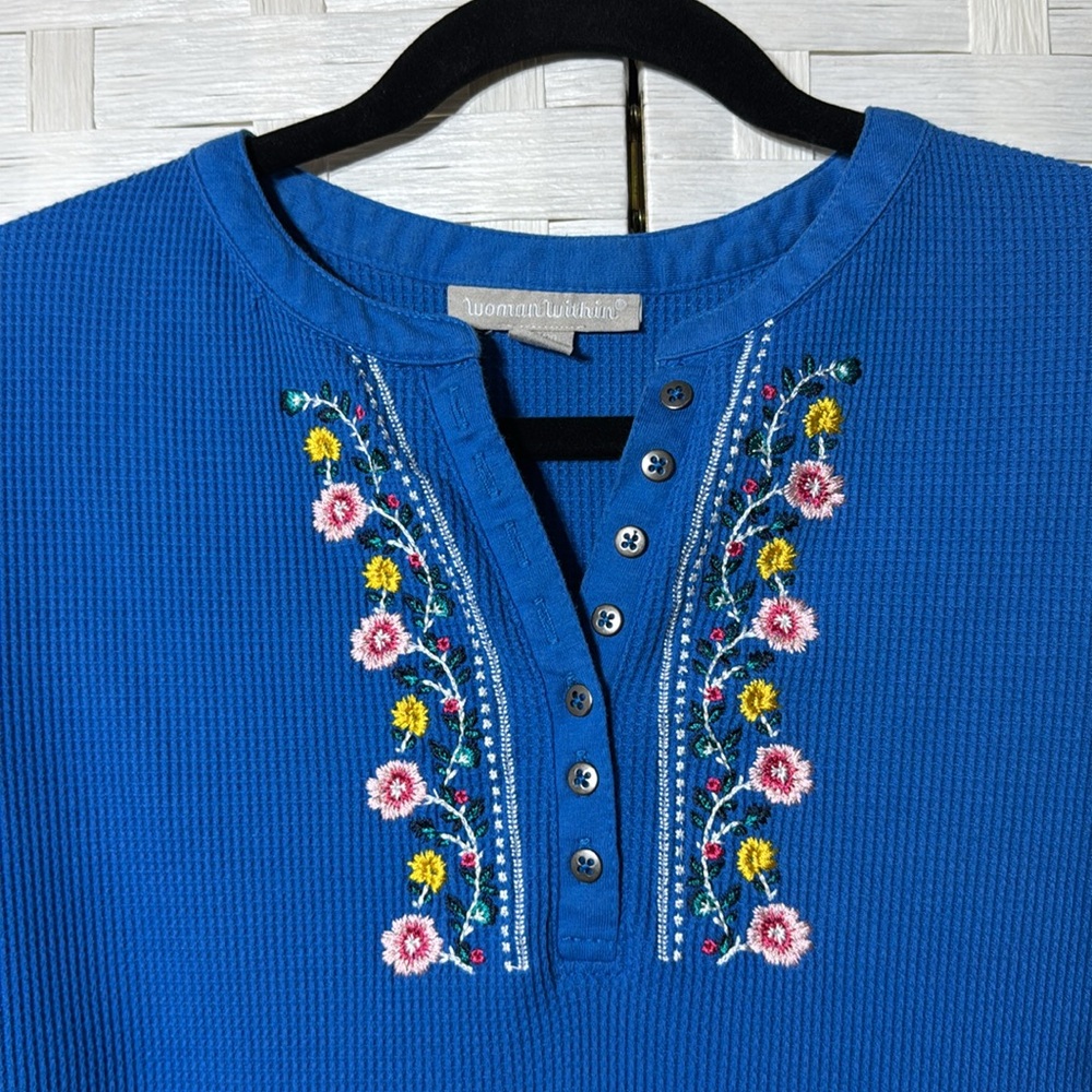 Woman Within Women’s Blue Embroidered Thermal Henley‎ Long Sleeve Size Large - Picture 4 of 10